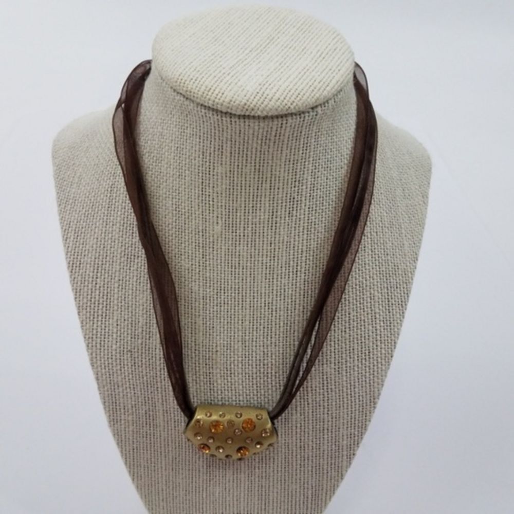 !‎ Pleasure Island necklace ribbon brown gold tone